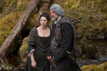 Outlander: Graham McTavish e Caitriona Balfe nell'episodio Rent