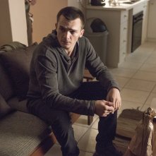 Homeland: una scena con Rupert Friend nell'episodio Trylon and Perisphere