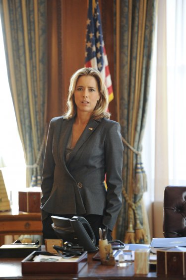 Madam Secretary: Tea Leoni in una scena della premiere della serie