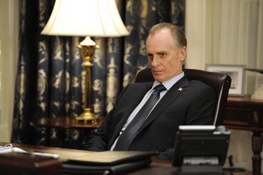 Madam Secretary: Keith Carradine in una scena della premiere della serie