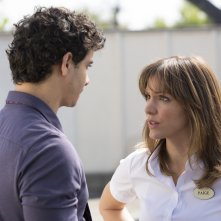 Scorpion: Elyes Gabel e Katharine McPhee in una scena della premiere della serie