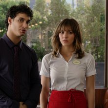 Scorpion: Katharine McPhee e Elyes Gabel in una scena della premiere della serie