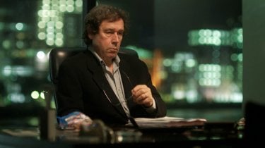 The Honourable Woman: Stephen Rea in una scena