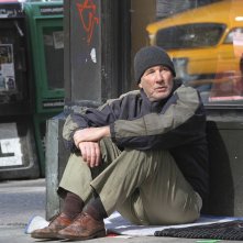 Time Out of Mind: Richard Gere in una scena del film nei panni del senzatetto George