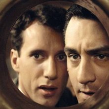 C'era una volta in America: James Woods e Robert De Niro in una scena