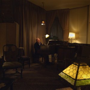 Seymour: An Introduction - Il pianista Seymour Bernstein in una scena del film