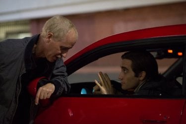 Il regista Dan Gilroy con Jake Gyllenhaal sul set de Lo Sciacallo - Nightcrawler