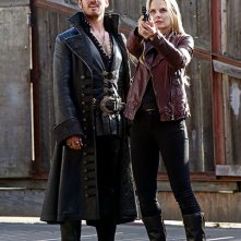 C'era una volta: Colin O'Donoghue e Jennifer Morrison nell'episodio A Tale of Two Sisters