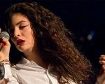 Lorde, Yellow Flicker Beat primo singolo per Il canto della rivolta