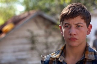 Tye Sheridan in "Joe" nei panni di un ragazzo maltrattato dalla famiglia in cerca di aiuto