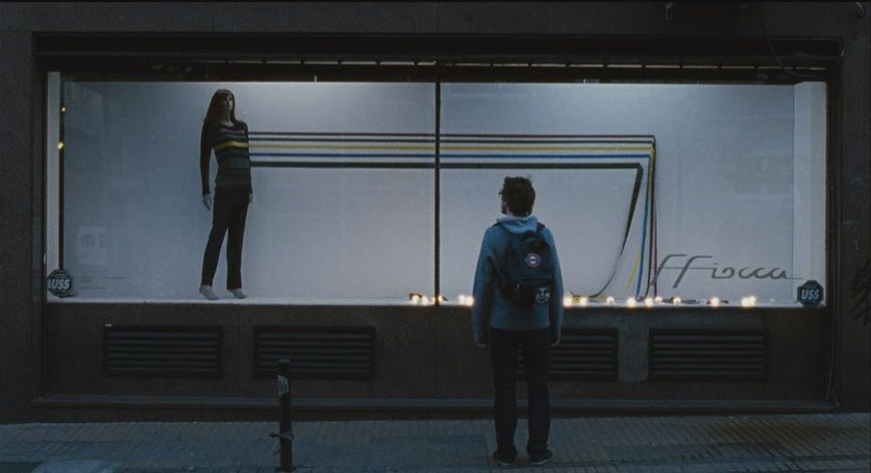 Medianeras - Innamorarsi a Buenos Aires: Javier Drolas di spalle in una scena del film