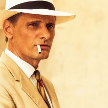 I due volti di gennaio: lo sguardo intenso di Viggo Mortensen in una scena del film