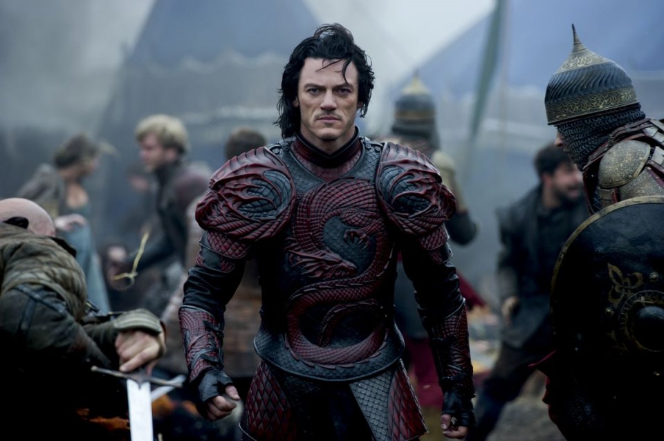 Luke Evans è il Conte Vlad in una scena di Dracula Untold