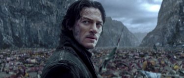 Dracula Untold: lo sguardo intenso di Luke Evans nei panni del Conte Vlad