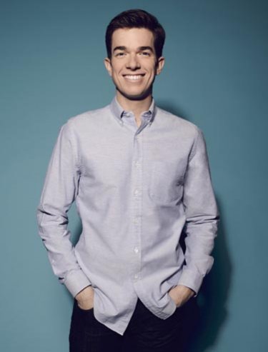 Mulaney: John Mulaney in un'immagine promozionale della serie