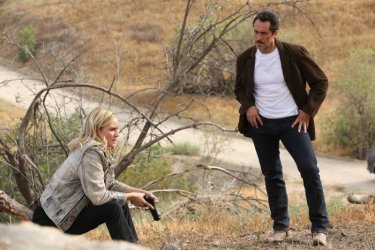 The Bridge: Diane Kruger con Demian Bichir nell'episodio Jubilex