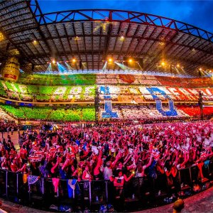 Lo stadio di San Siro in una scena di One Direction: Where We Are – Il Film concerto