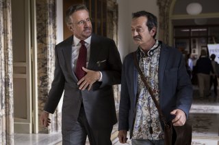 La scuola più bella del mondo: Christian De Sica insieme a Rocco Papaleo in una scena del film