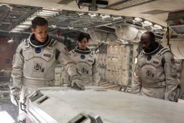 Interstellar: Matthew McConaughey in una scena del film con Anne Hathaway e David Oyelowo