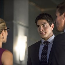 Arrow: Emily Bett Rickards, Brandon Routh e Stephen Amell in The Calm