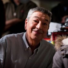 Buoni a nulla: Gianni di Gregorio con lo sguardo sognante in una scena del film