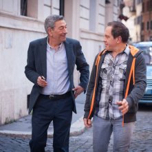 Buoni a nulla: Gianni di Gregorio con Marco Marzocca in una scena della commedia