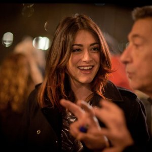 Buoni a nulla: Gianni di Gregorio insieme a Valentina Lodovini in una scena del film