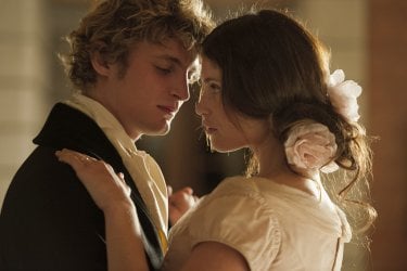 Gemma Bovery: Gemma Arterton con Niels Schneider in una scena del film