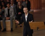 Roberto Benigni torna alla Rai e diventa Mosè: ecco i 10 comandamenti!