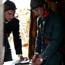 Fango e Gloria: Eugenio Franceschini con Alberto Lo Porto in una scena