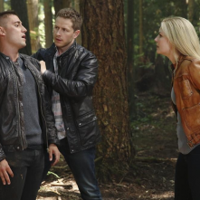 C'era una volta: Michael Socha, Josh Dallas e Jennifer Morrison in Rocky Road