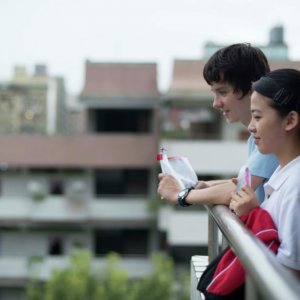 X + Y: Asa Butterfield con Jo Yang in una scena