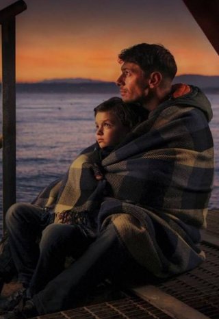 Mio papà: Giorgio Pasotti con Niccolò Calvagna in una scena del film