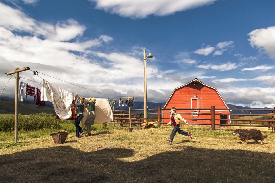 Lo straordinario viaggio di T.S. Spivet: Helena Bonham Carter con Kyle Catlett e Niamh Wilson in una scena