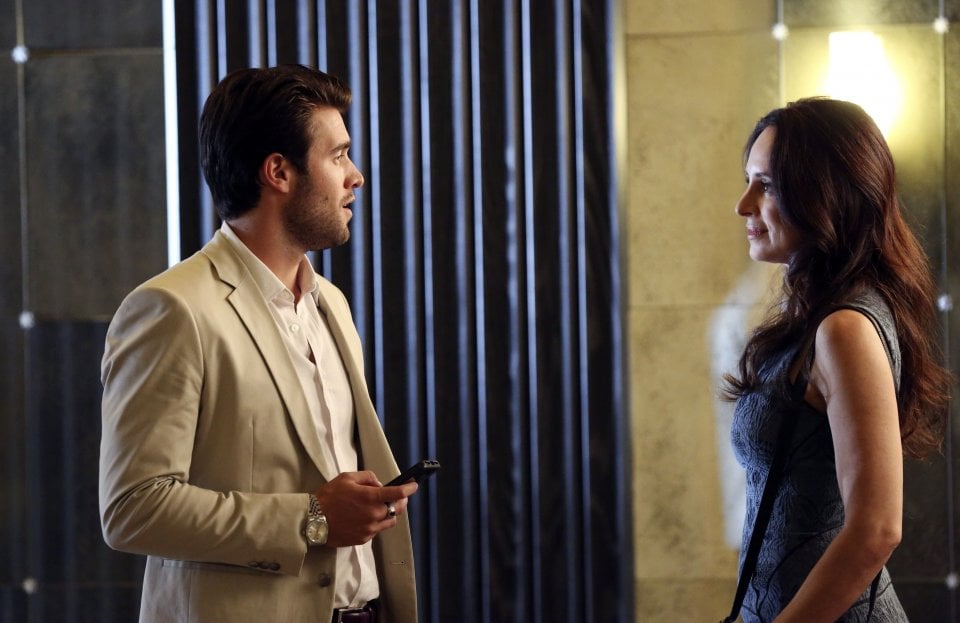 Revenge: Joshua Bowman e Madeleine Stowe nella puntata Ashes