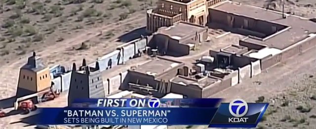 Batman v Superman: Dawn of Justice - Un'immagine aerea del set in costruzione in New Mexico