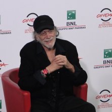 Roma 2014: un sorridente Tomas Milian al photocall di apertura