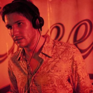 Eden: Félix de Givry in una scena del film