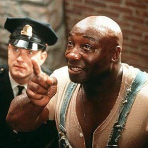 Michael Clarke Duncan in una scena de Il miglio verde