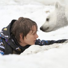 Dakota Goyo in una scena de Il mio amico Nanuk