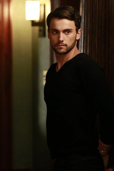 How To Get Away With Murder: Jack Falahee in Let's Get To Scooping