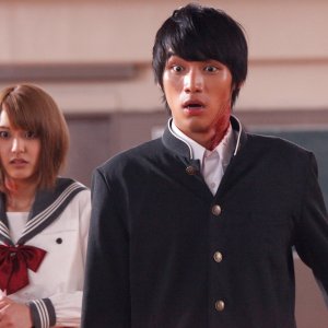 As the Gods Will: Sôta Fukushi con Hirona Yamazaki in una scena del film