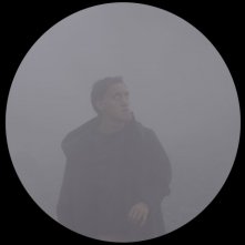 Gabino Rodríguez in una scena di Lucifer