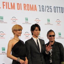 Takashi Miike con gli interpreti del suo As the Gods Will al Festival di Roma 2014