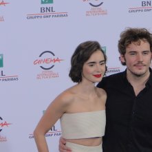 #scrivimiancora: Lily Collins e Sam Clafin posano al photocall di Roma 2014