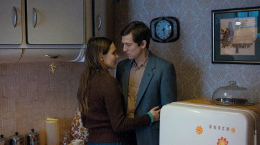 Next time I'll aim for the heart: Ana Girardot con Guillaume Canet in una scena del film