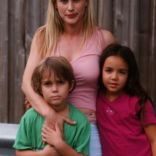Boyhood: Ellar Coltrane con Patricia Arquette e Lorelei Linklater in una foto promozionale