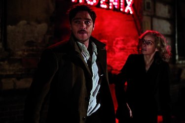 Phoenix: Nina Hoss con Ronald Zehrfeld in una scena del film