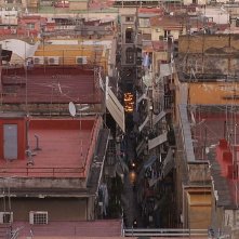 Largo Baracche: i tetti dei Quartieri Spagnoli in una scena del documentario