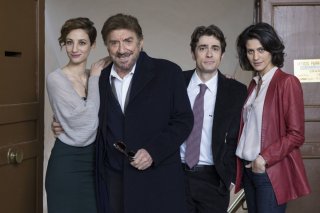 Una pallottola nel cuore: Gigi Proietti, Francesca Inaudi, Giovanni Scifoni e Giulia Bevilacqua in una foto promozionale